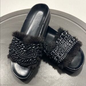 Kendall & Kylie Black Chain-Link Sandals